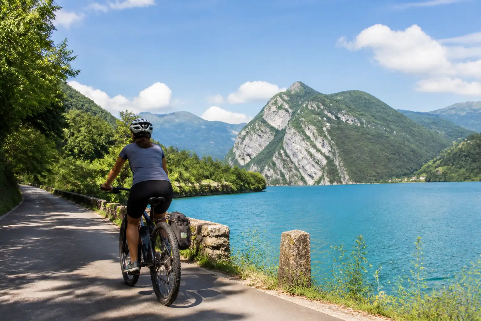 Faire une balade à vélo